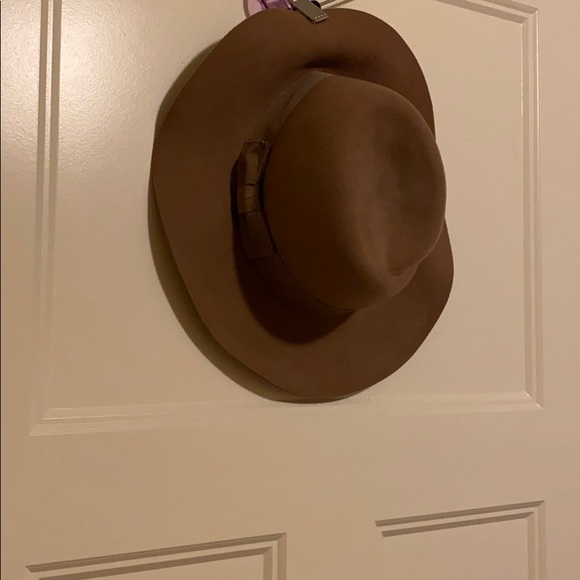 Hat - Picture 2 of 3